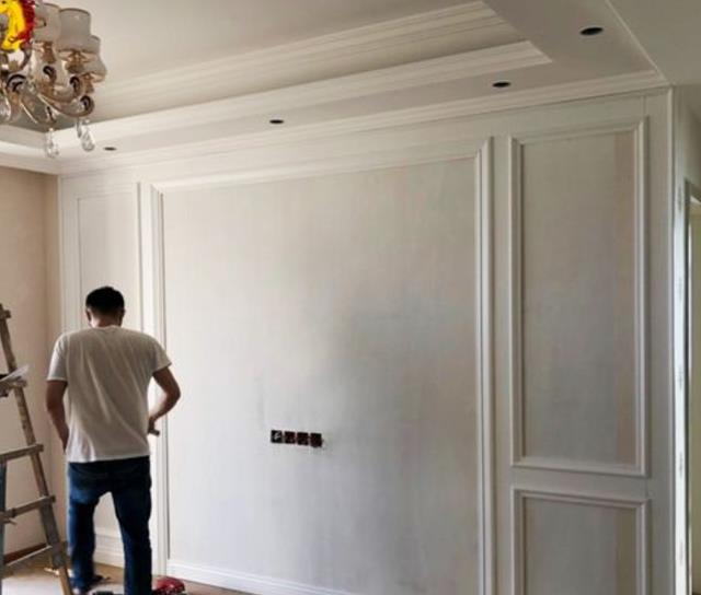 慢工细活做石膏线条,正确完成批刮仿瓷施工,谨防石膏板缝的败笔