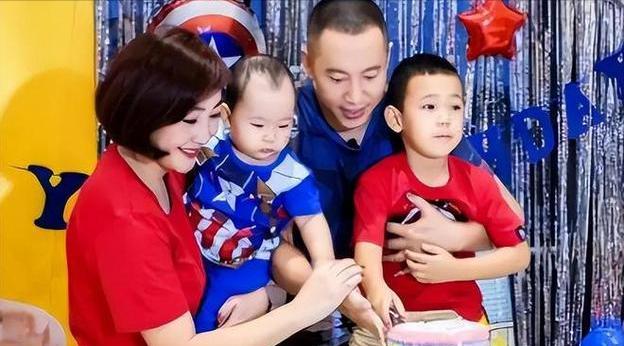 聊斋奇女子|怀孕后男友意外瘫痪，阿斯茹不离不弃照顾8年，还为他生下两子