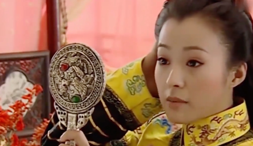 吴越|没想到,“被嘲老态”的女演员,不打针不拉皮,照样打出一副王炸