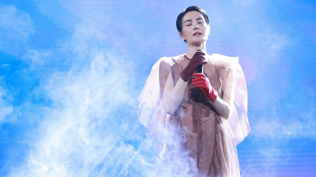 谋女郎|四字男星和新谋女郎谈恋爱?王菲窃取身份?李亚鹏回应再婚传闻?