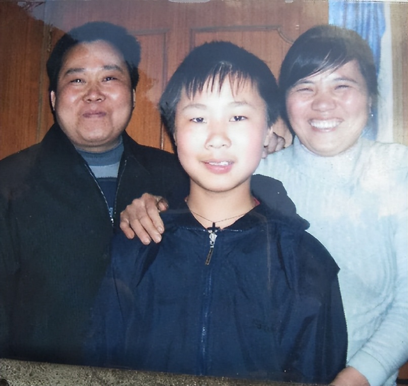 高中生杀害女教师案重审,找到死者体内第三人DNA,张某疑似真凶