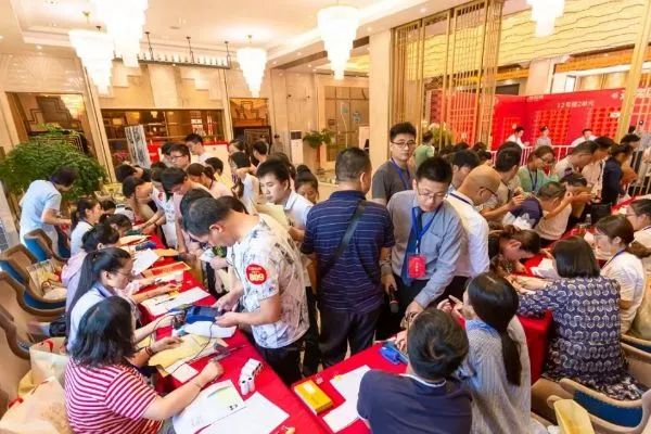 福州|气愤！福州多个楼盘出售期房后拒不交房，业主花800万却打水漂？