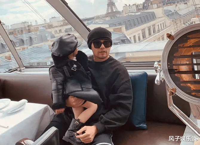 周杰伦|周杰伦深夜弹琴被指扰民，霸气回应没有邻居，土豪的快乐你不懂