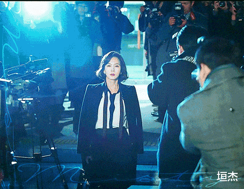 姚晨|“职场拽姐”不要硬演,看这6位女星告诉你,啥叫霸气侧漏