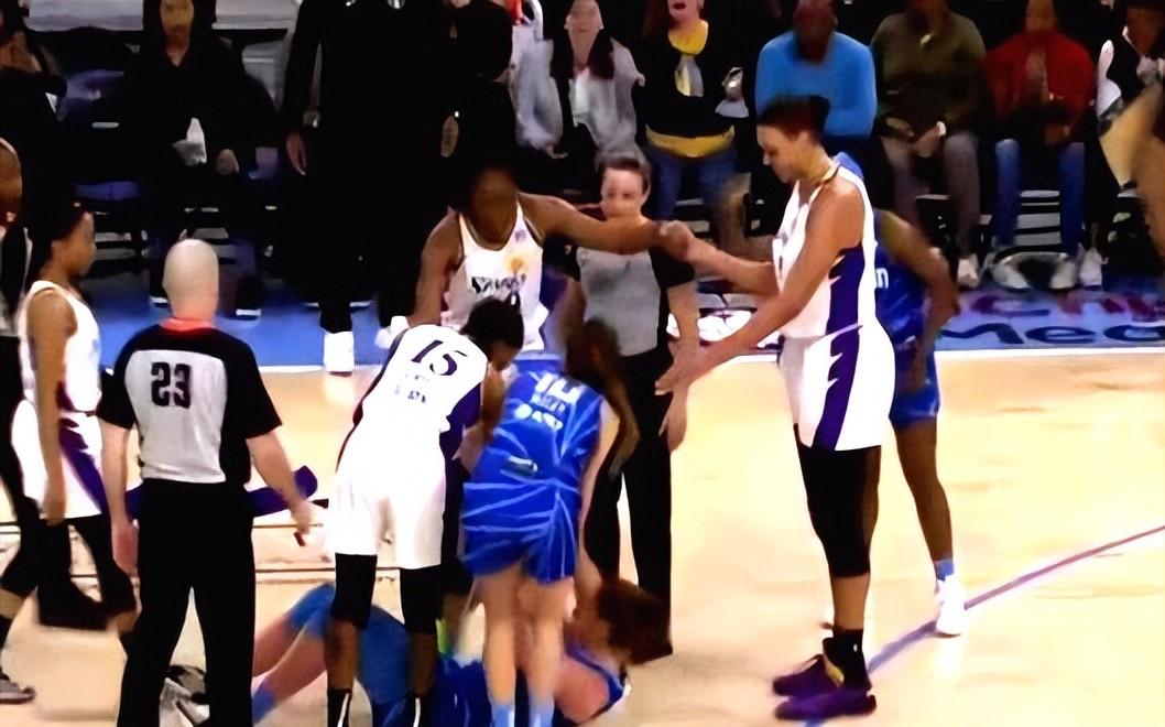 李月汝|WNBA -“女巨无霸”登场关键时刻连连失误 李月汝将与她展开对决