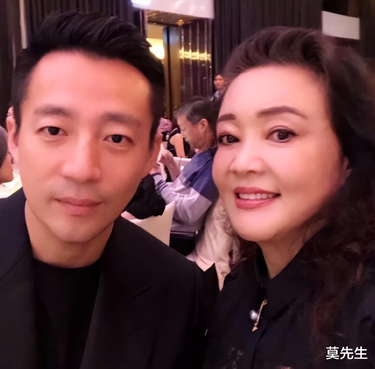 大S|开撕大S后，张兰晒语音记录揭露S妈真面目，一家人都很会演戏