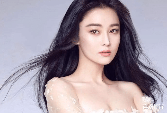 张馨予|张馨予素颜太美被狂赞，皮肤白皙绝美身材惹人羡