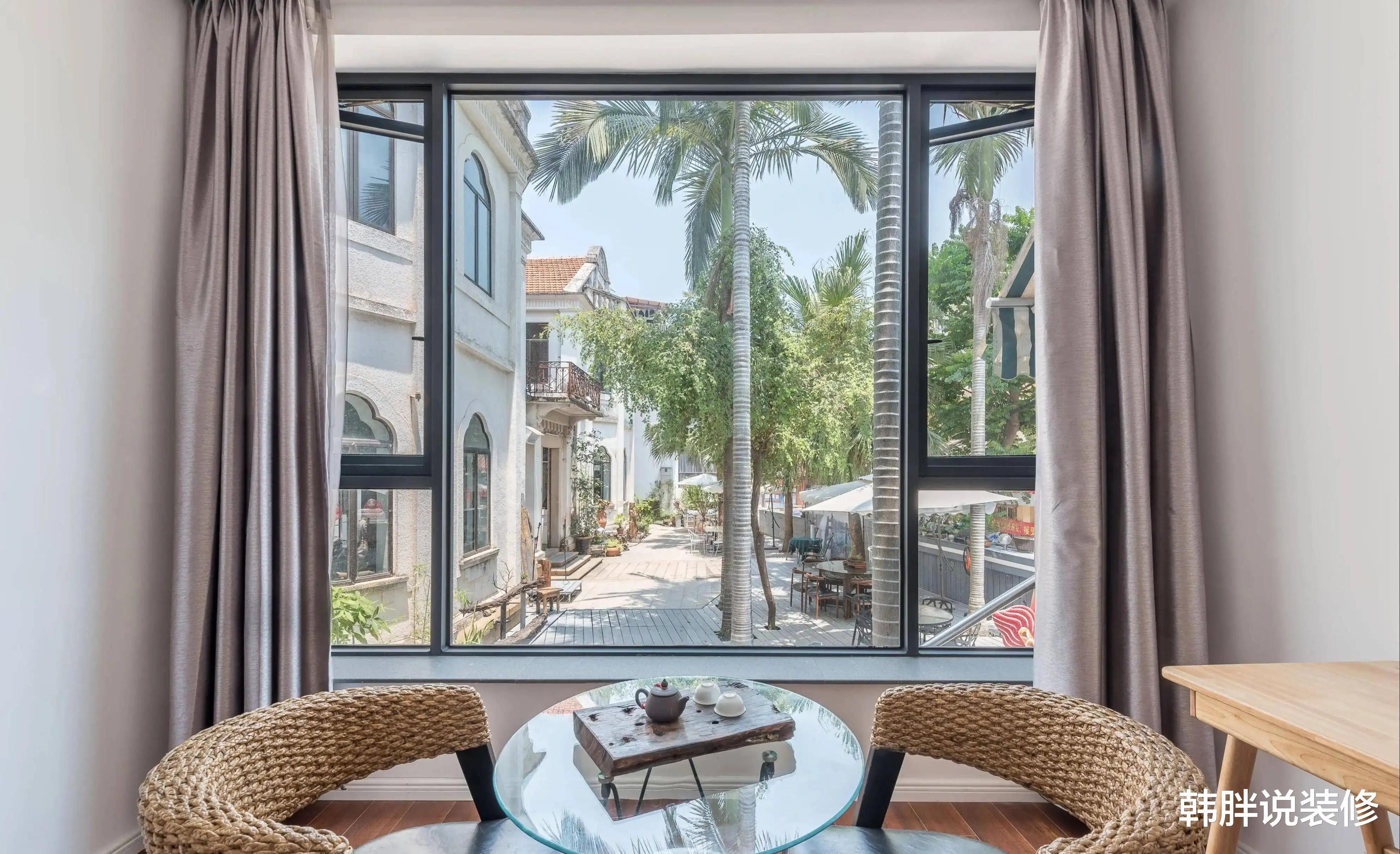 封阳台,铝合金和断桥铝哪种比较好?老师傅给出答案,别再选错了