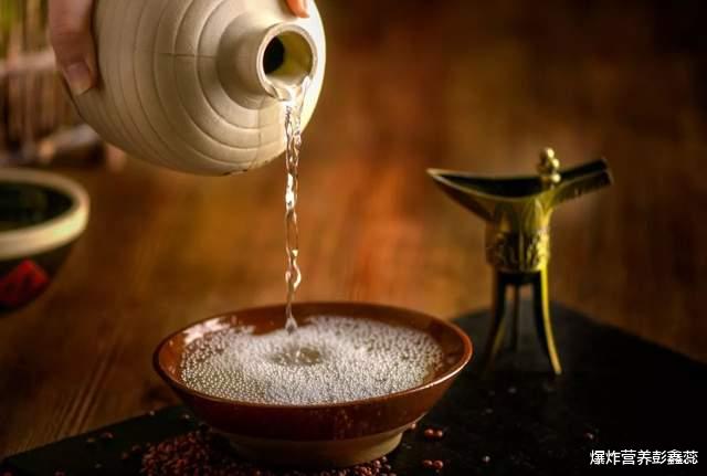 |“肉吃滋味酒吃勤，饭吃半饱才养人”，到底有没有道理？别信错