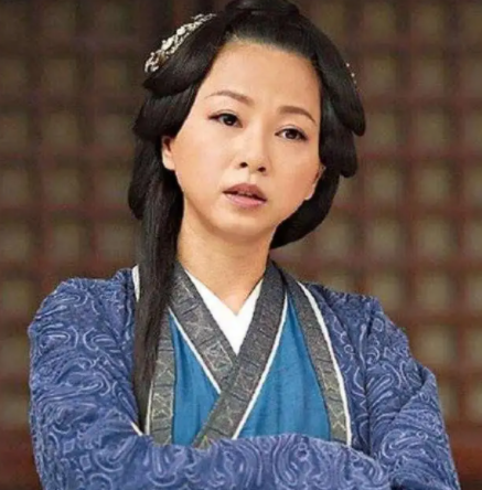 刘玉翠|刘玉翠着急想结婚,被男方拒绝,他说:我们不一定非要结婚,相爱就行。