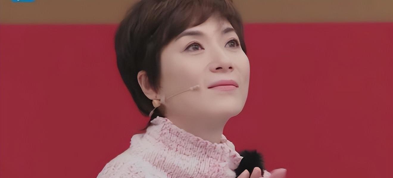 邓萃雯|邓萃雯知三当三，32岁遭渣男陷害，却三度翻红