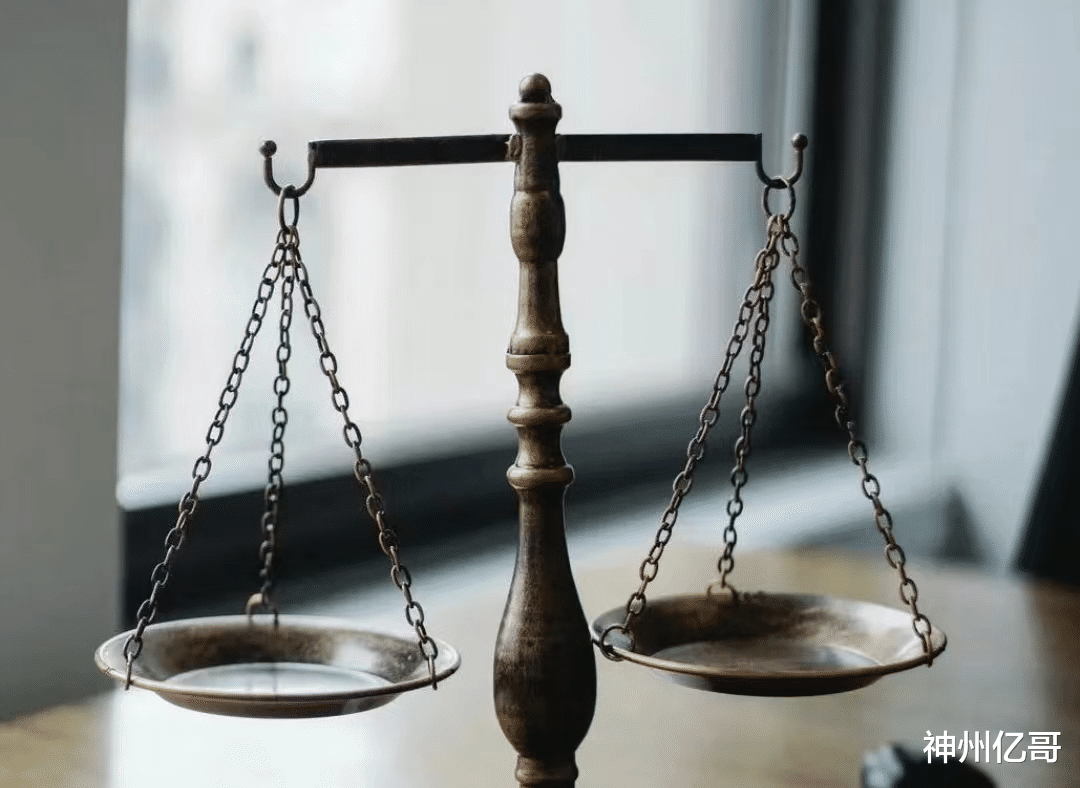 宁夏男子向情人索要6000元为女友买礼物,遭拒后强行转2万被公诉