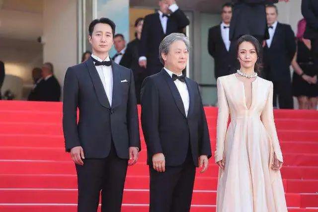 韩国电影|2022戛纳电影节的遗憾：中国展台空无一人，韩国电影大获全胜