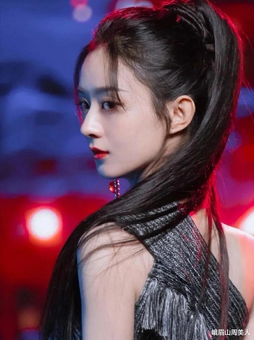 短发 若你脸上有这3种“特征”,年纪越大越吃香!不仅抗老看着还高级