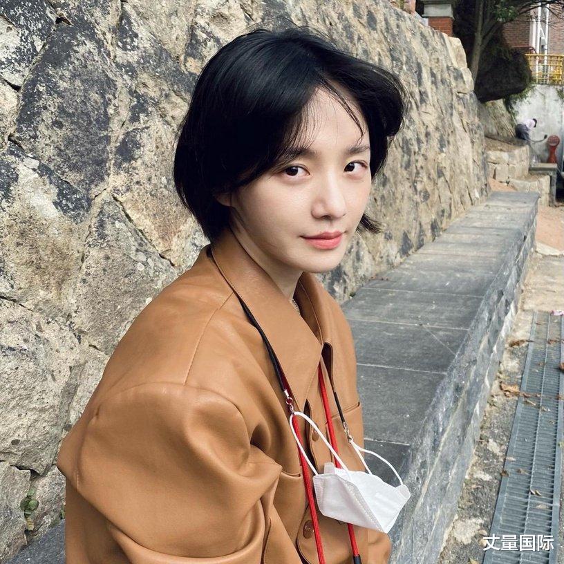 金世正|「短发超美」女星！薛仁雅《社内》美出新高度，金世正短发超惊艳