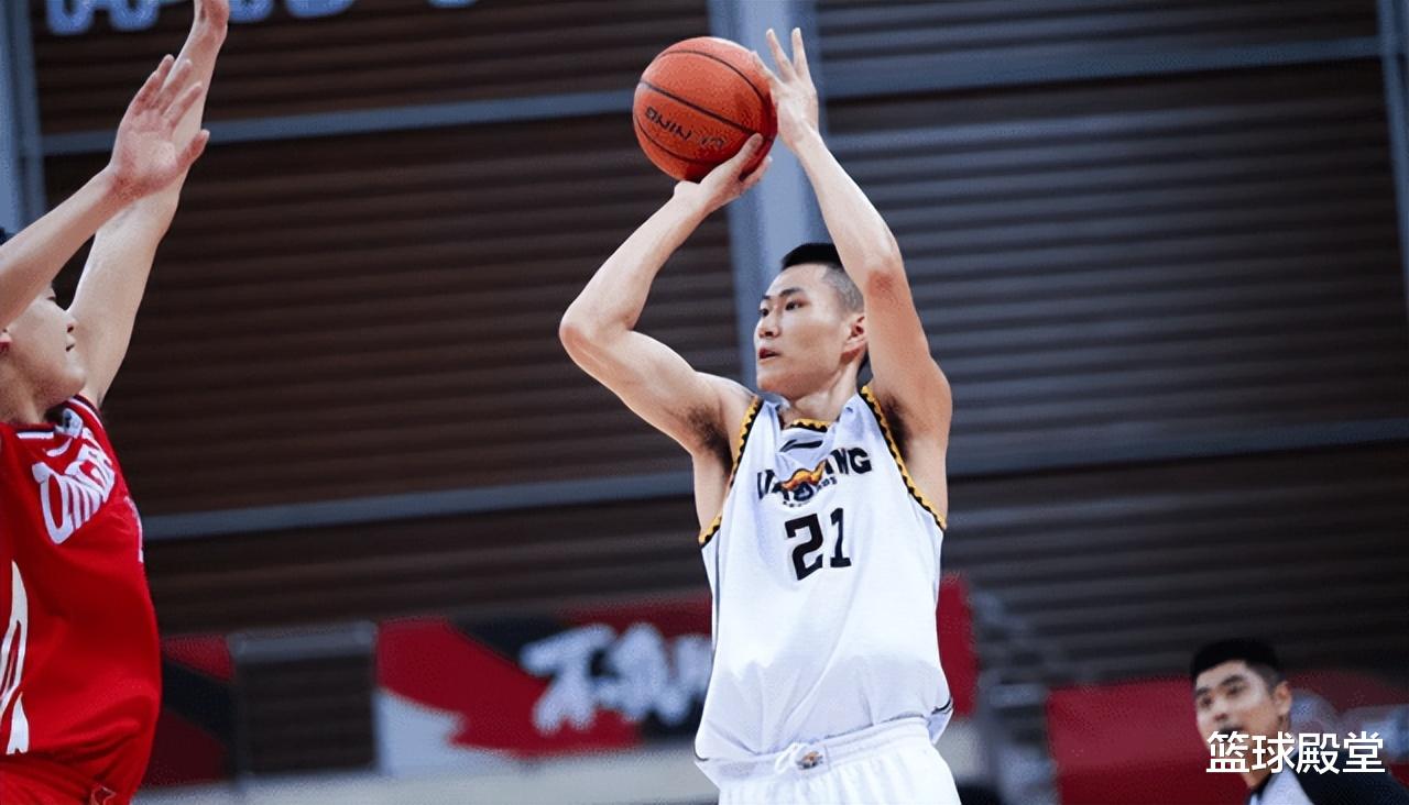 徐冬冬|上一秒立努力人设,下一秒秀恩爱!吴昌泽再被炮轰,期待打脸黑粉