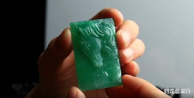 翡翠|幸运日记：价值40000的翡翠原石，怼出惊喜的满色玉牌