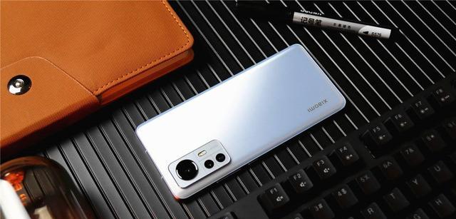 小米科技|被忽视的小屏“旗舰”，67W+骁龙870，8+128G才三千出头