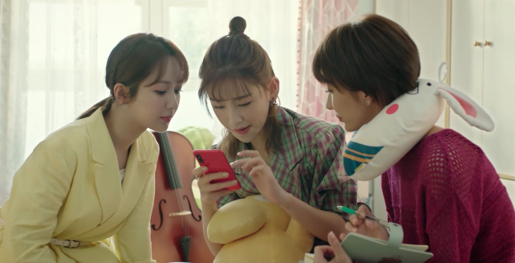 李沐宸|李沐宸分享《余生》幕后私照，杀青肖战杨紫在场，高医生气质一绝