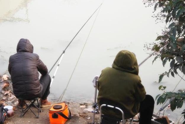 |冬季野钓,如何寻找黄金钓位,避免踩雷那些空军钓位