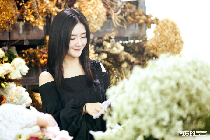 谢娜|官宣东方卫视春晚，《朋友请听好》定档，谢娜该何去何从？