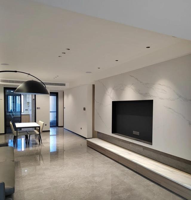 客厅地砖选不好,难看还难用,可以按照这3方面的6点去选择