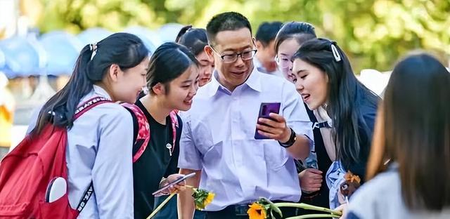 |殡葬专业是香饽饽，白班一天800还日结？过来人：想想算了别当真