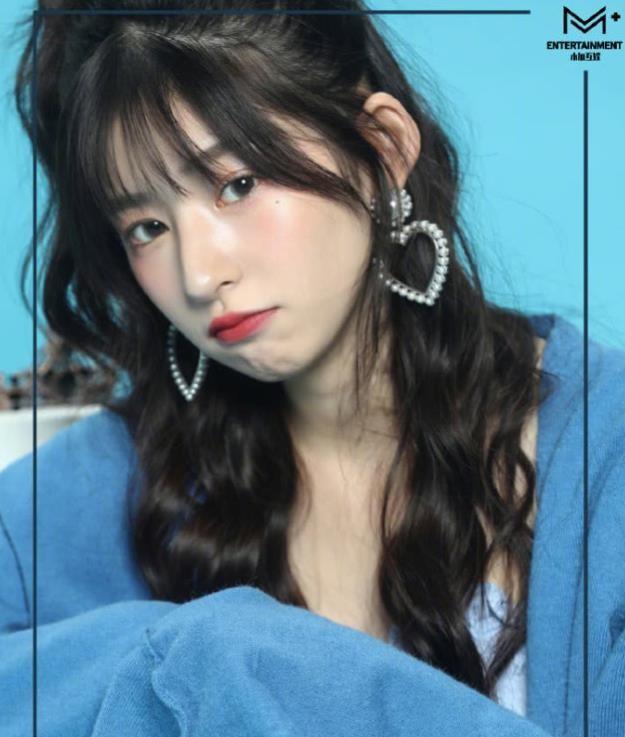 黄一鸣|表里不一黄一鸣：卖无辜人设，背地却掌掴同学，遭86万人谴责