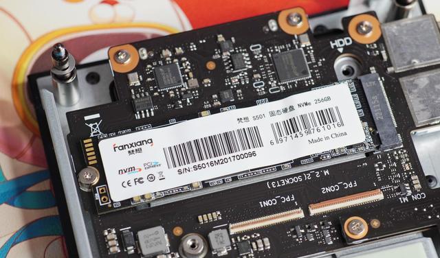 华硕|华硕PN53：搭载AMDRyzen6600H，迷你小主机也有够强的性能