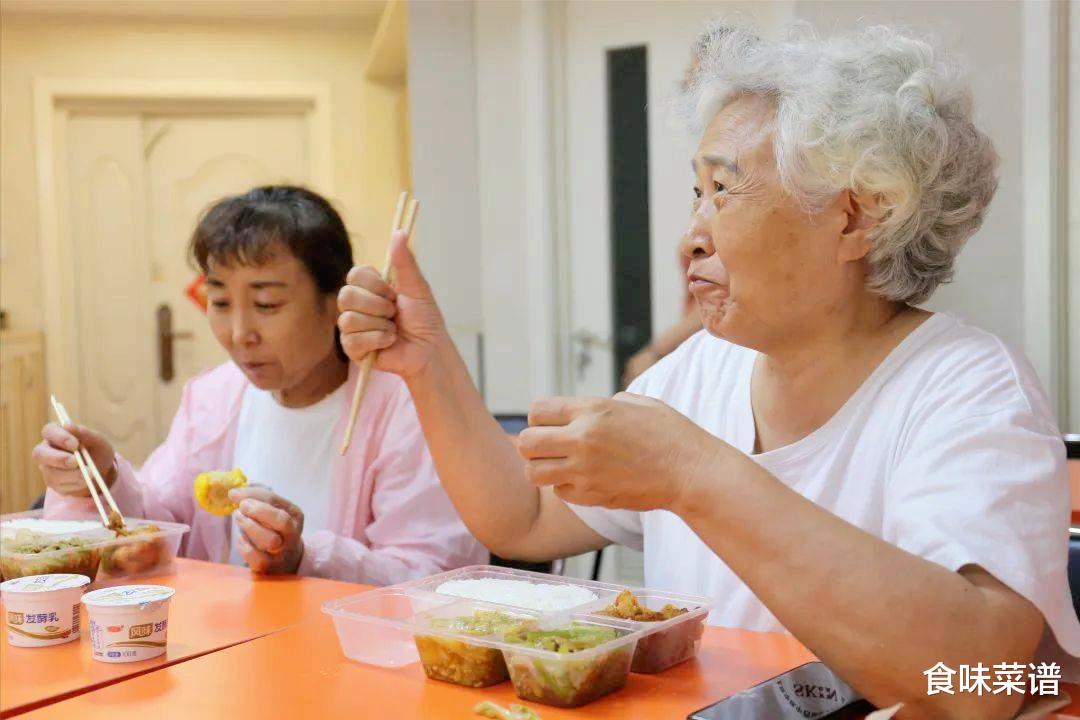 特殊时期！“补蛋白”是关键，建议中老年人：多吃4肉，提高免疫