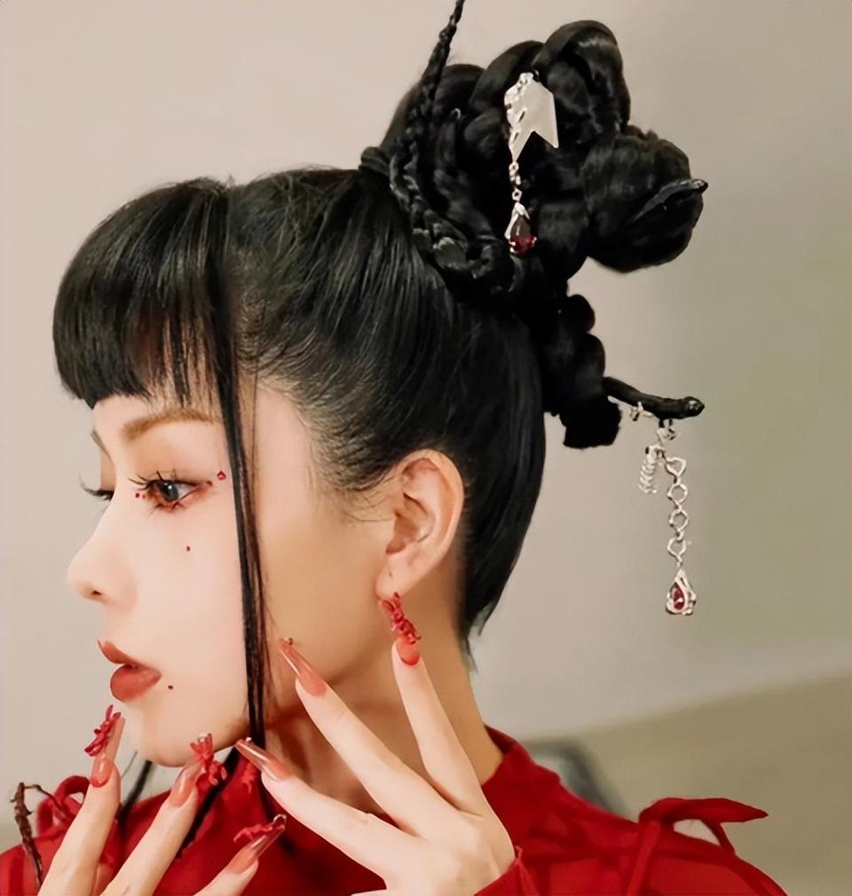 美甲 国风美甲大赏！从指甲盖开始的时髦艺术