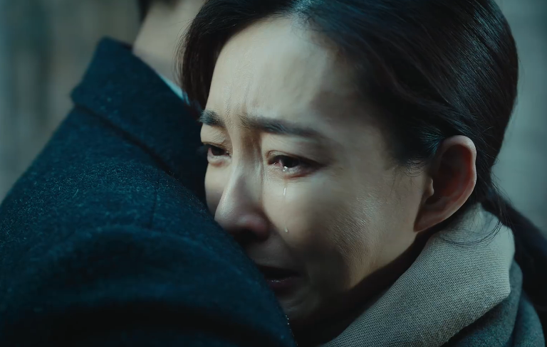 小姐姐|播2集，挤到榜单第一，豆瓣大片好评, 牛骏峰谍战剧凭啥这么横