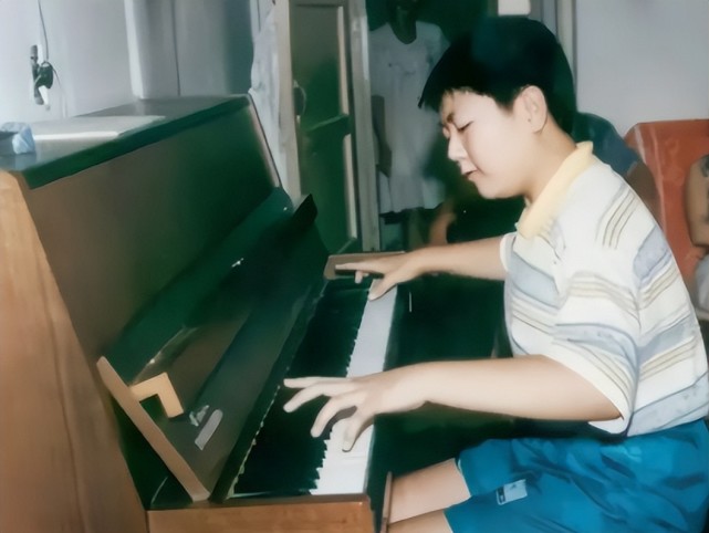 “钢琴王子”郎朗：还是败给了父母的“望子成龙”