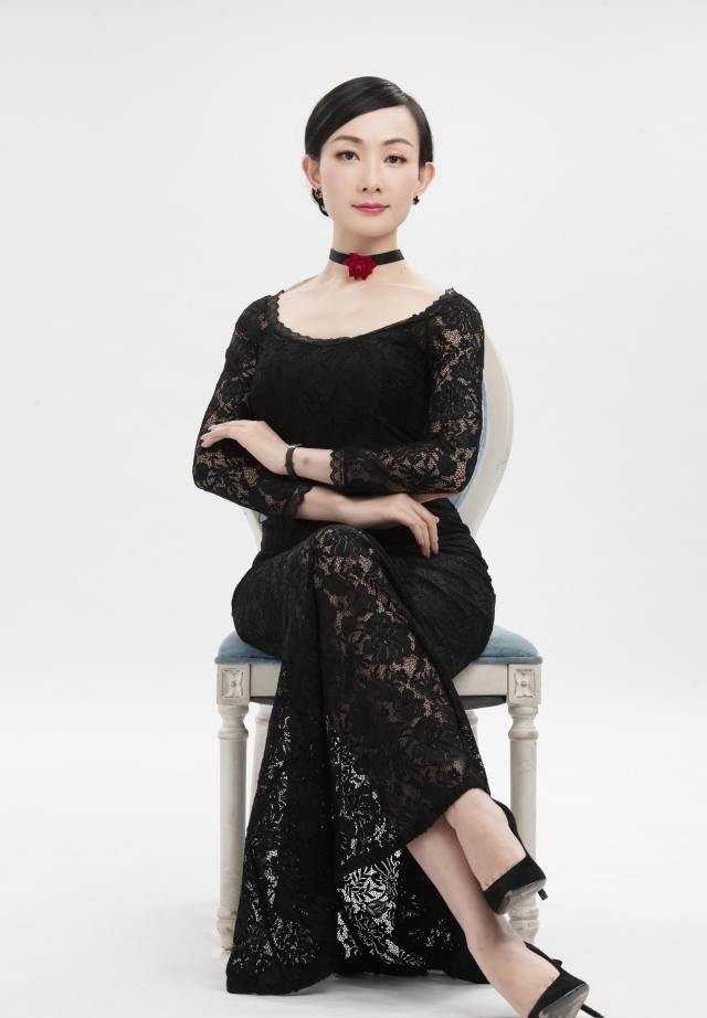 刘芳|36岁女人，全网2000万粉丝，月入百万，住豪宅，还生了两个娃