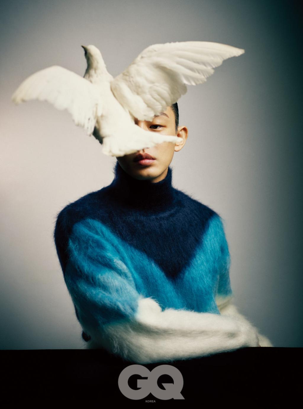 刘亚仁|刘亚仁登《GQ Korea》12月刊，网友：拈花逗鸟，创意且有型