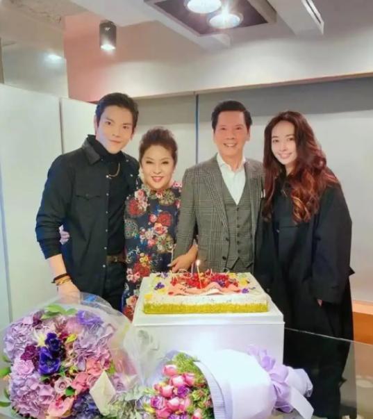 郭碧婷|郭碧婷二胎向太满面春风，已备好大礼相送，对儿媳宠爱展露无遗