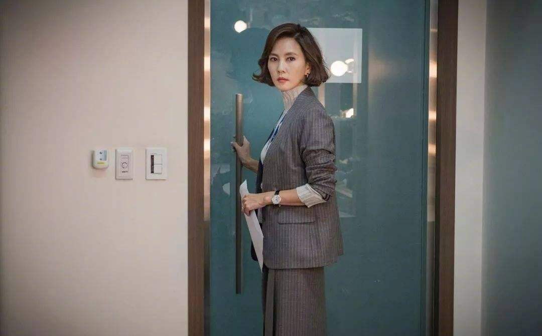 金南珠|金南珠写真展现完美身材 坦言自己曾整容 丈夫金承佑二婚备受争议