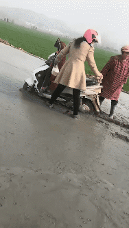 |演员拍戏取景被驱赶、被无视、被举报,明星回归“戏子”身份了?