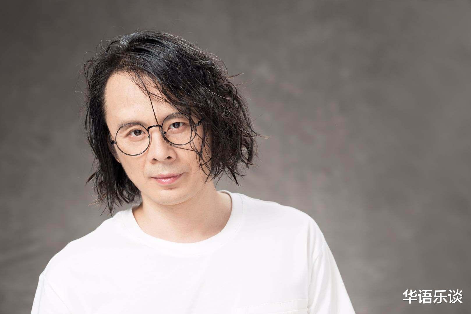 唐磊|尴尬！唐磊晒聚会照，称都是情怀艺人，网友齐呼“一个都不认识”