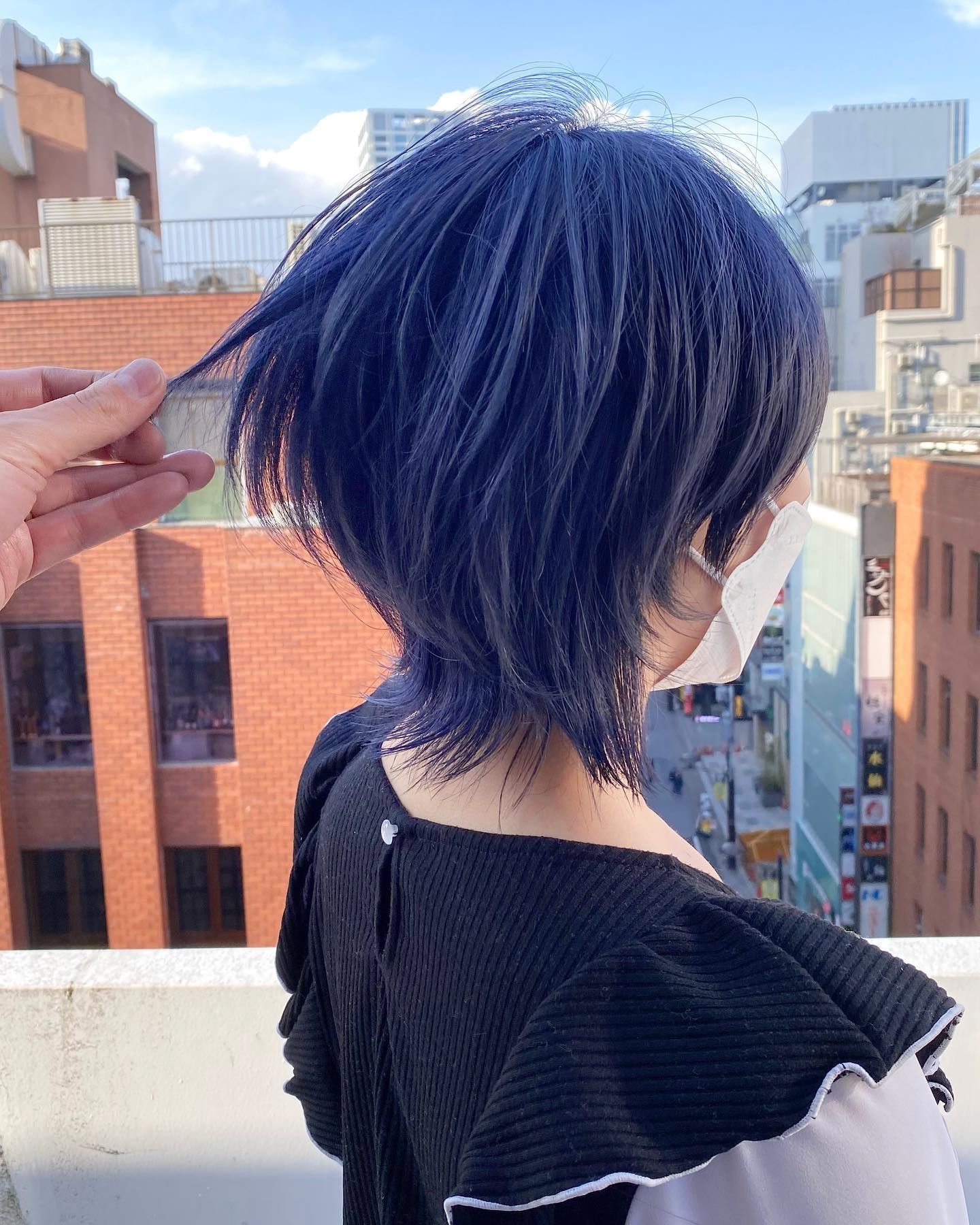 短发 白发阿姨做纹理短发,年轻女生做狼尾发型,效果都很美