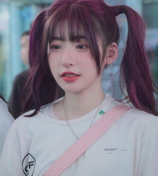 黄一鸣|表里不一黄一鸣：卖无辜人设，背地却掌掴同学，遭86万人谴责