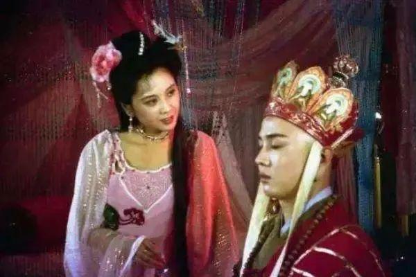 女儿国|“女儿国国王”朱琳，曾令唐僧动情的女人，与二婚老公丁克16年