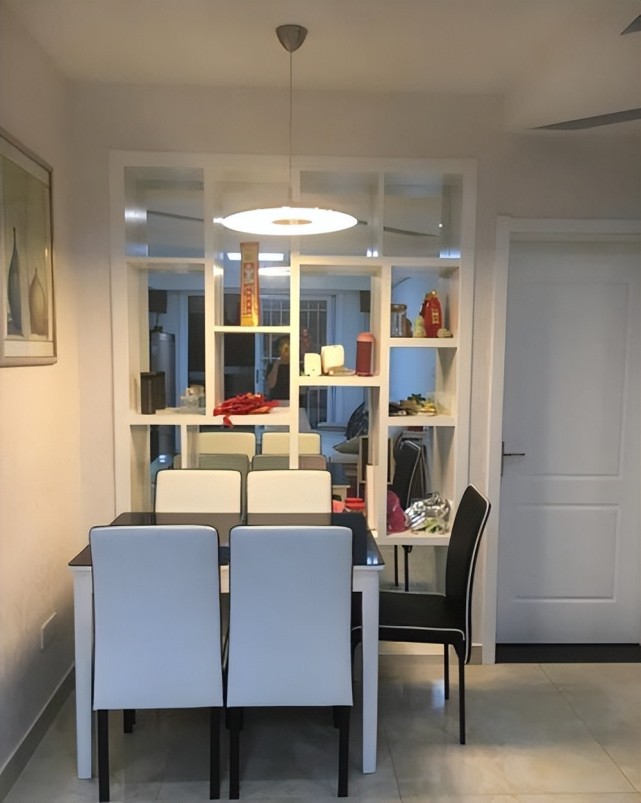 冰箱放门口,洗衣机放厨房,表姐的新房越看越尴尬,忍不住想吐槽