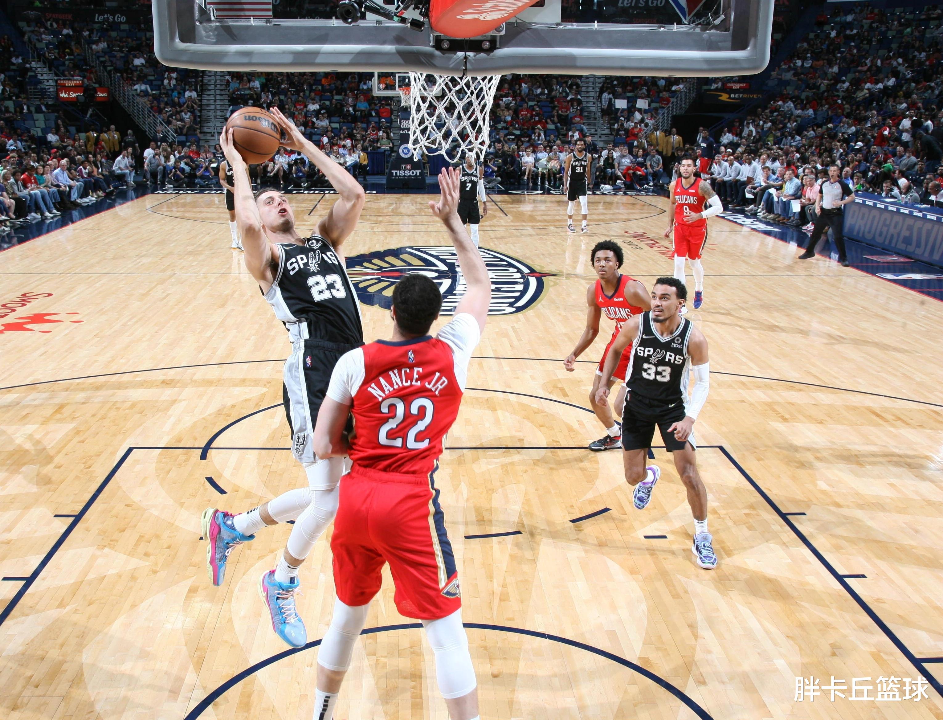 火箭队|3月27日NBA球鞋上脚，锡安晒出第二代个人签名鞋，塔克上脚科比4