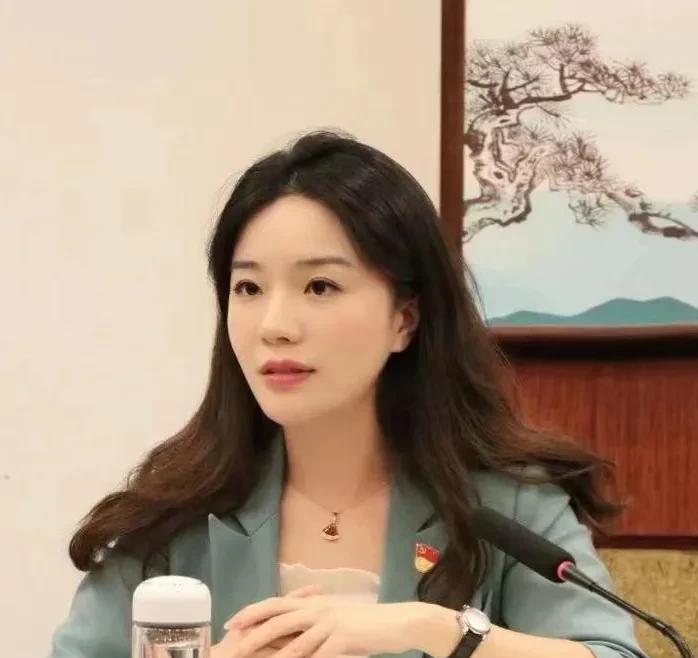 戴璐权色交易？以色谋权？今天就用2000字抽丝剥茧和大家说清楚