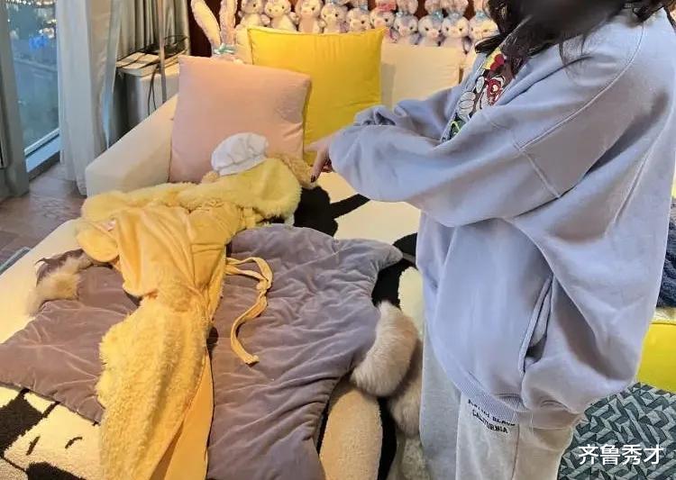 上海网红房东偷拿女房客数万元衣物,还拿到网上晒,被抓个正着