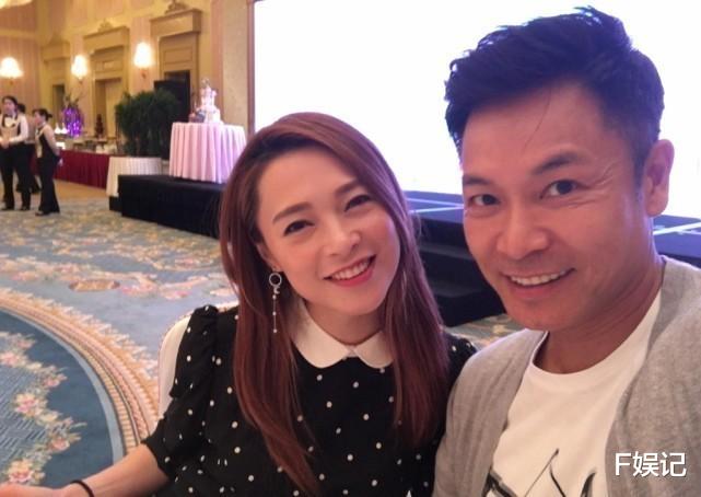 欧倩怡|妹妹提前欧倩怡庆生 即将踏入43岁还很冻龄 姐妹俩样貌神似