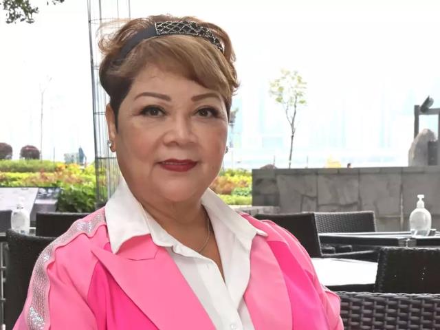 演唱会|突发!香港资深艺人肥妈自曝炒股亏5000万,复出开演唱会捞金