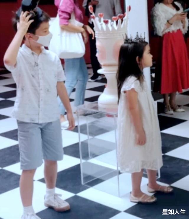 徐璐|想退圈？娱记曝杜江夫妇想为二胎女儿留后路，霍思燕已四处投资副业