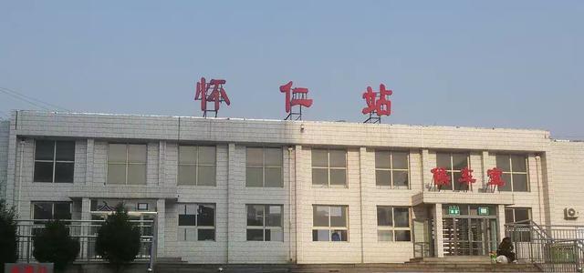 山西凌晨发生重刑案,50岁嫌犯逃跑画面曝光,两大关键细节引联想